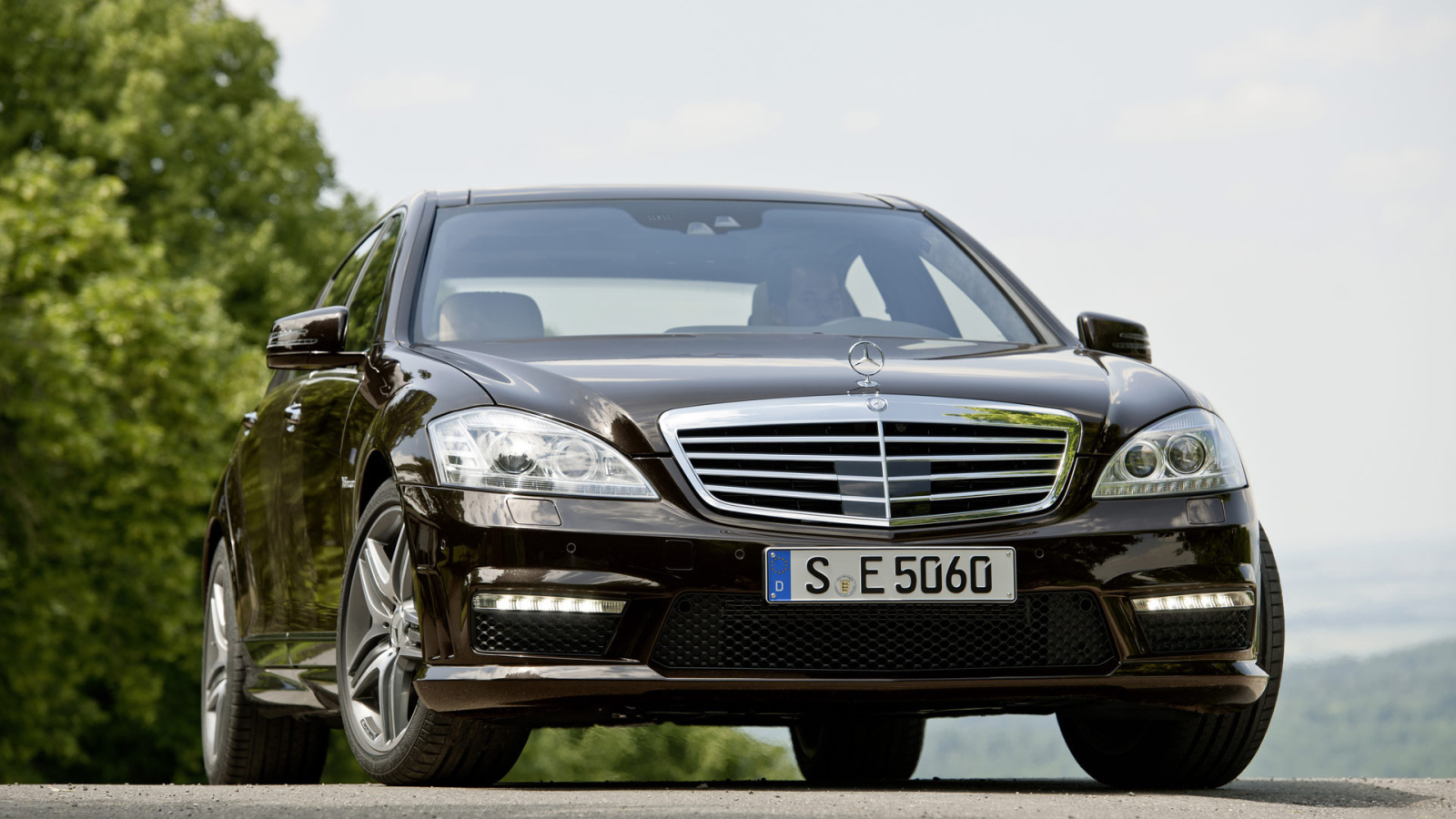 Mercedes Benz s63 amg