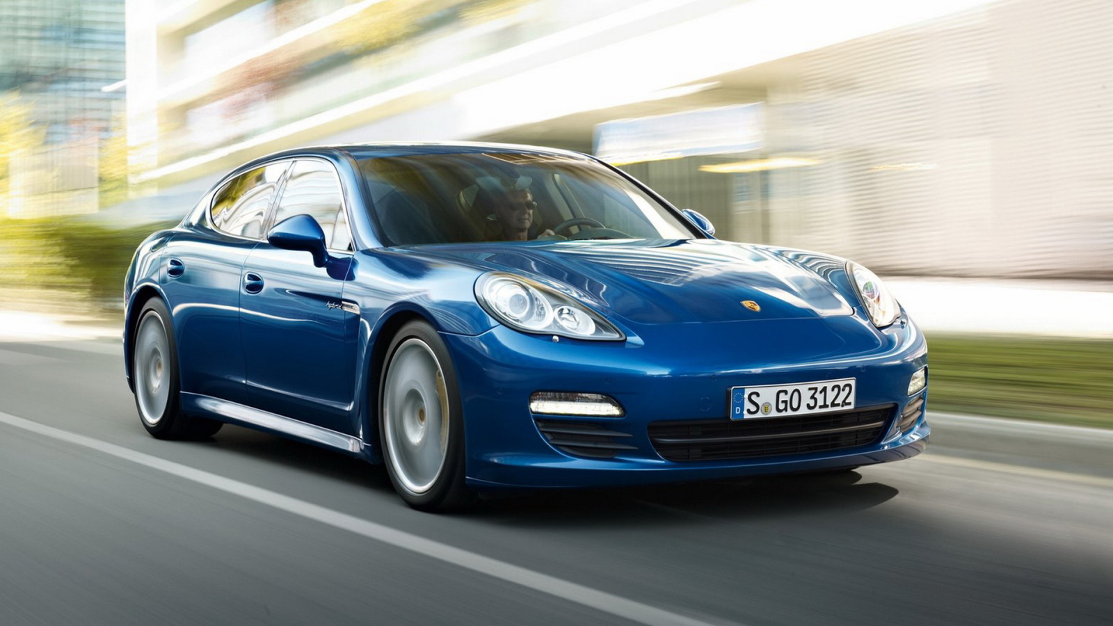 Porsche-Panamera S Hybrid