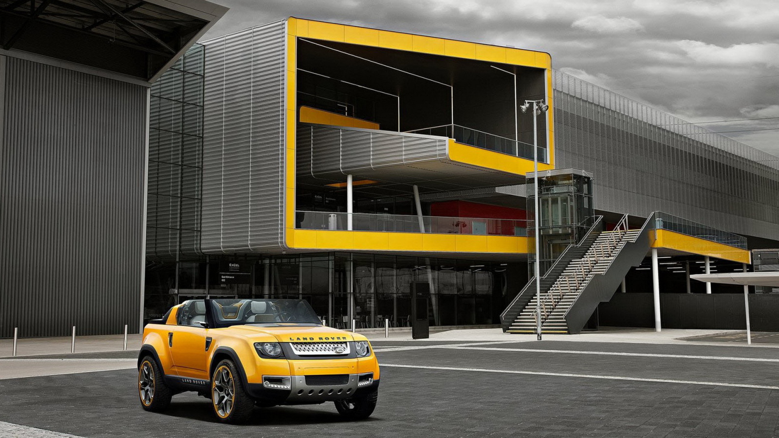 Land Rover-DC100 Sport Concept