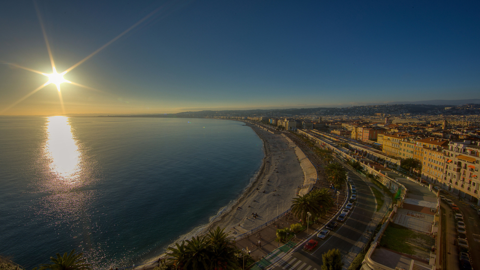 Побережье города