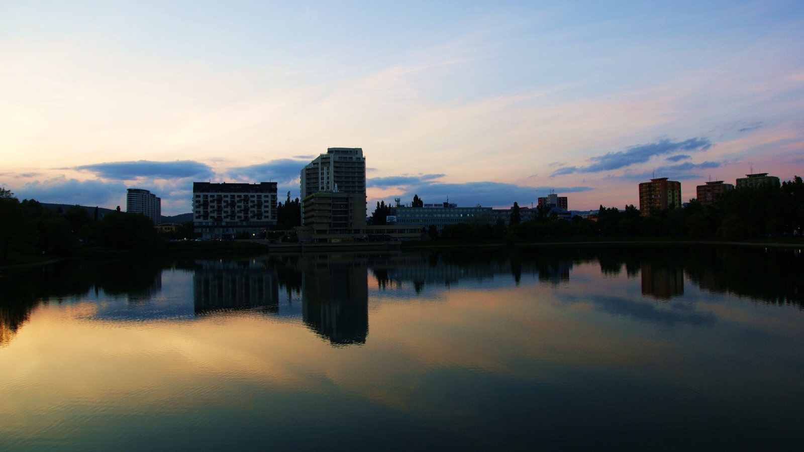 озеро в Братиславе