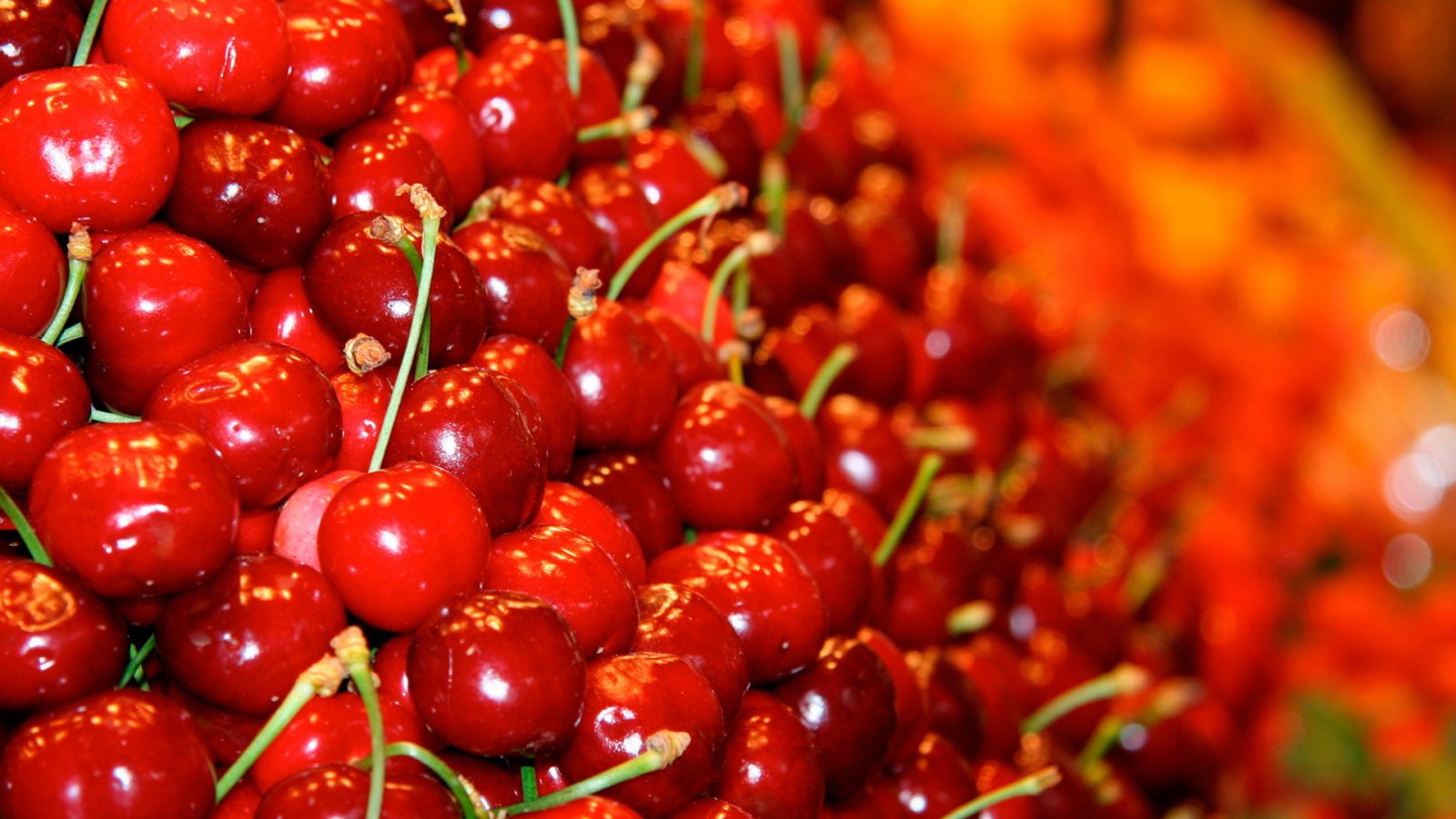 Красная черешня
