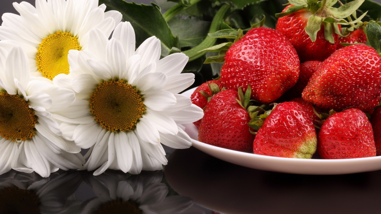 Виктория и цветы