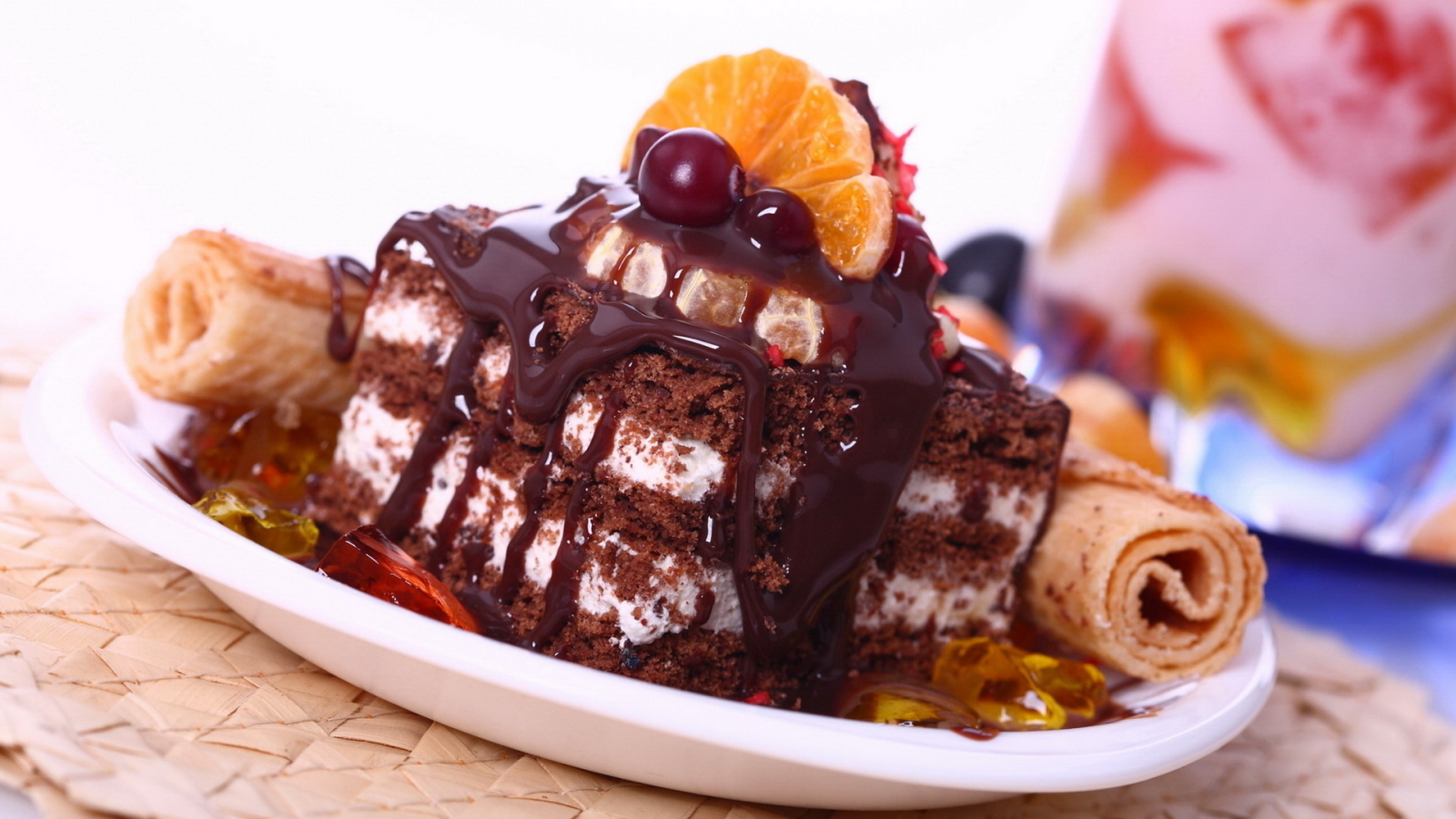 Кусочек фруктового торта