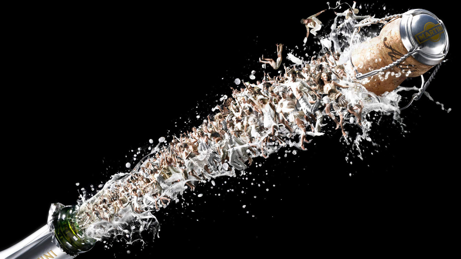 Люди в брызгах Мартини