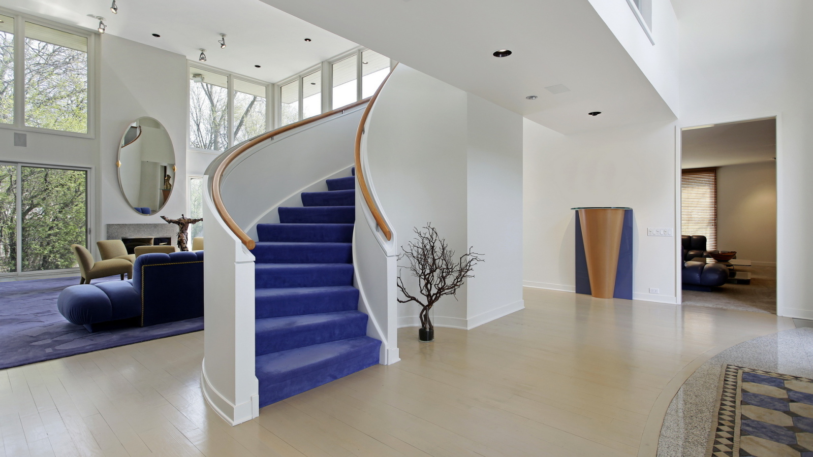 Лестница на второй этаж