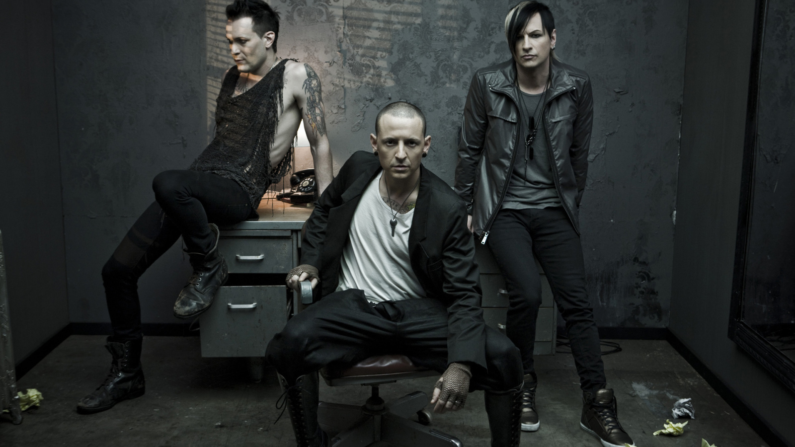 группа Dead by sunrise