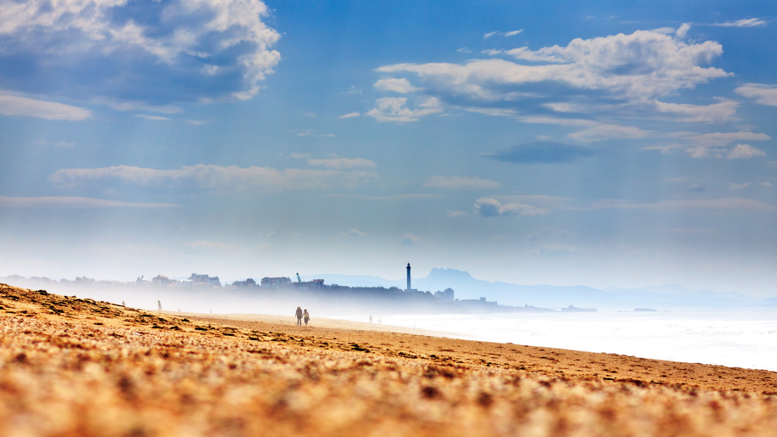 Пустой пляж