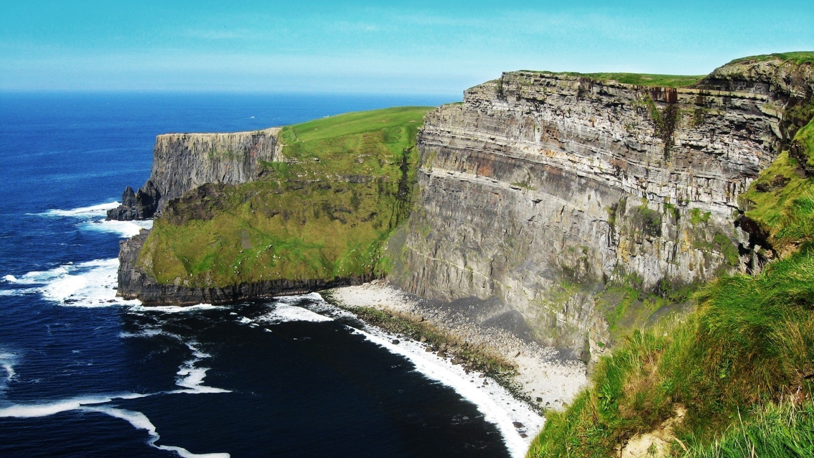 Береговые скалы