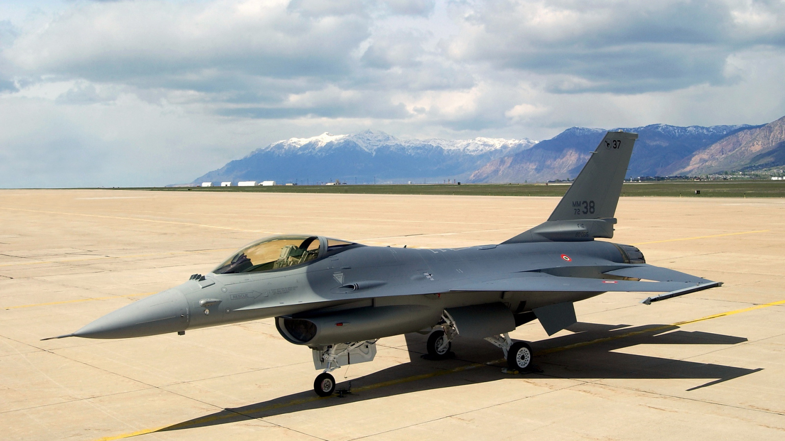 истребитель Lockheed F16