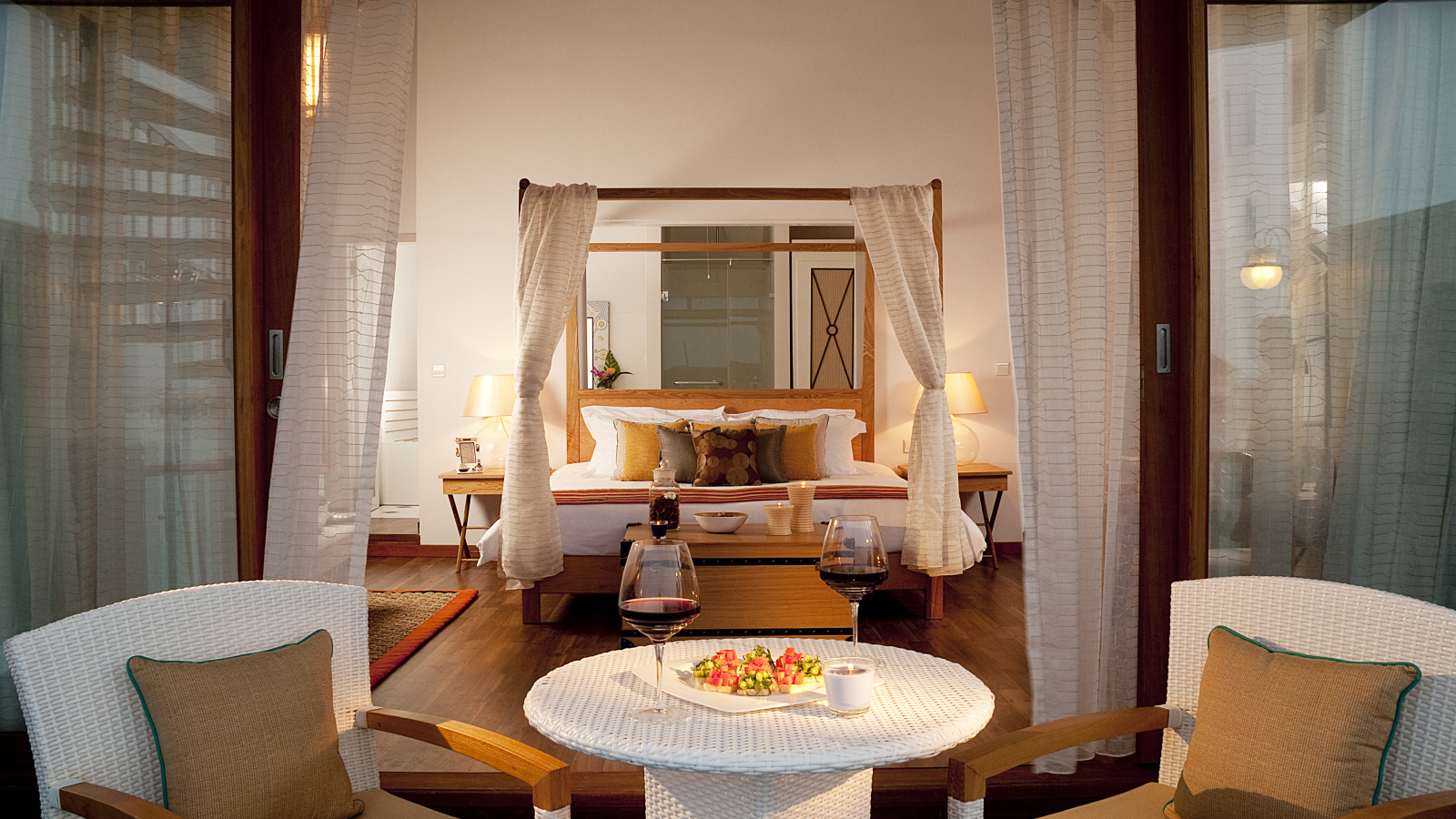 Спальня и веранда