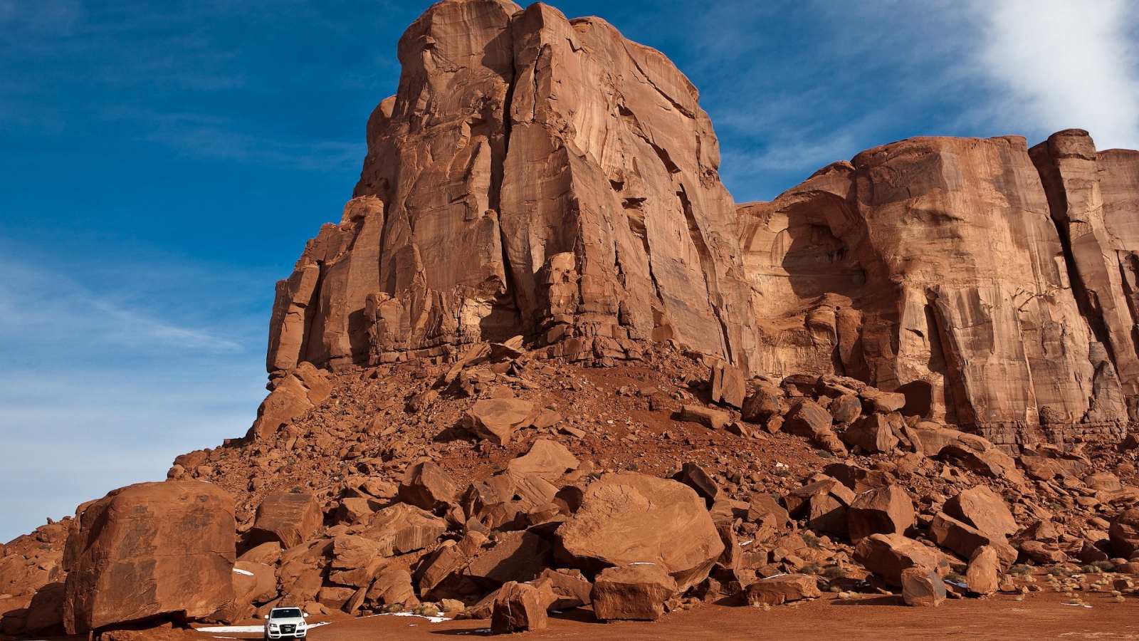 Горы в пустыне