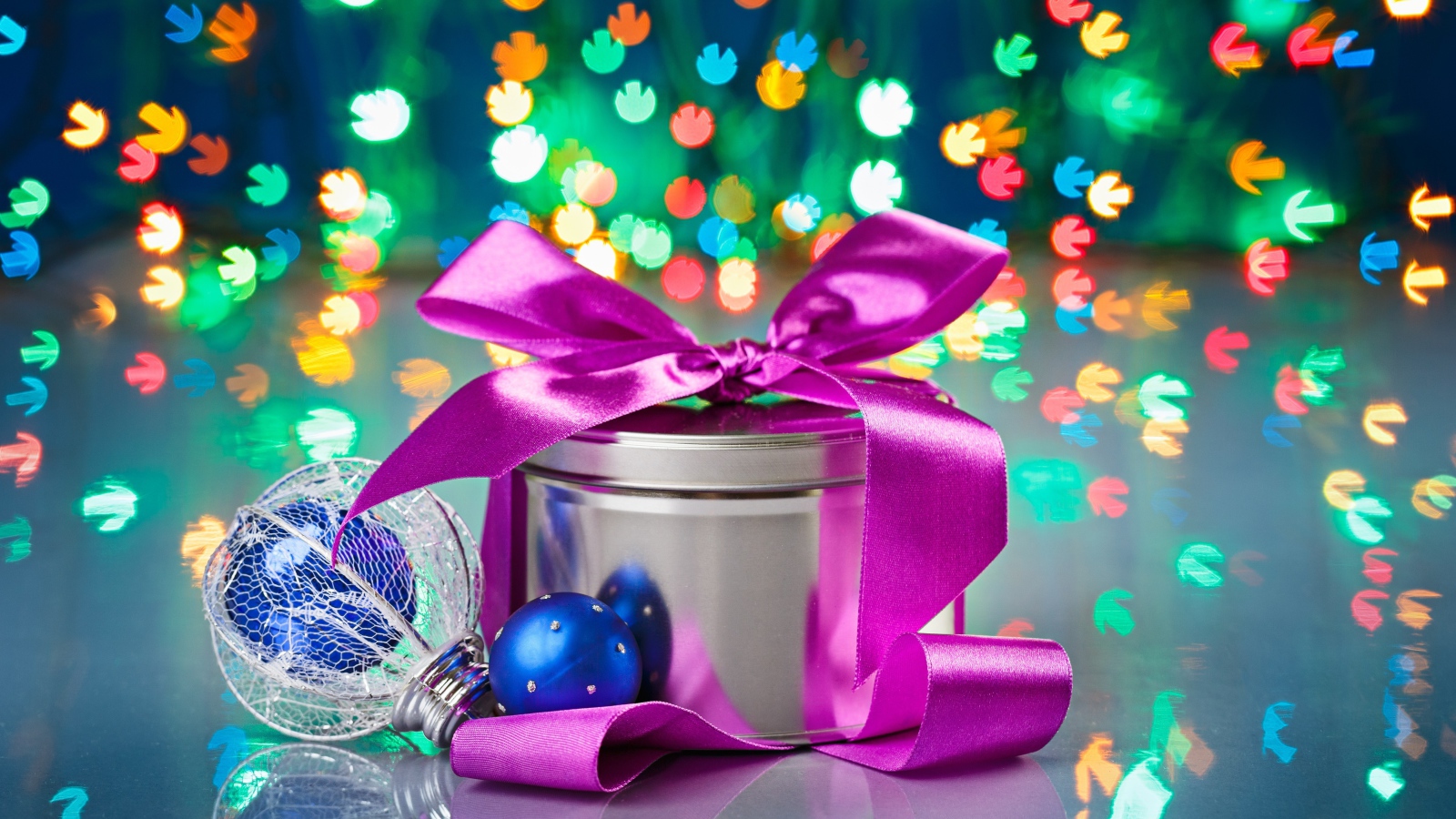 Коробочка с подарком