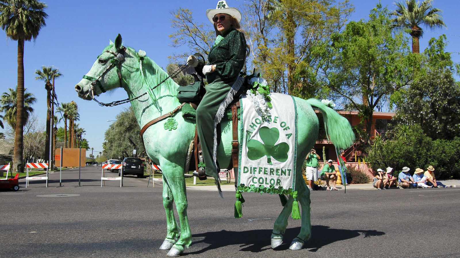 Зеленая лошадь
