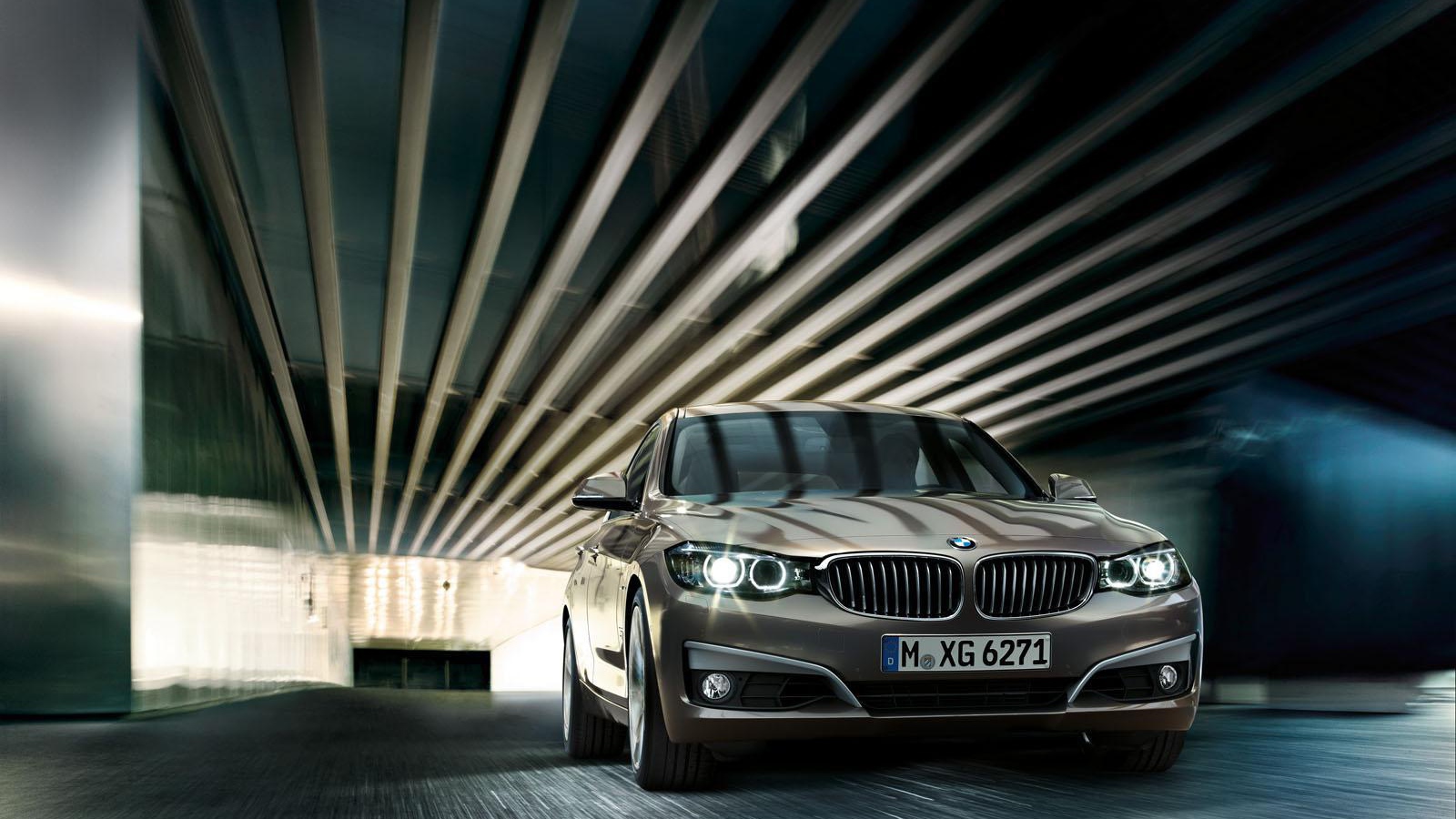 BMW X4 кроссовер высокая скорость