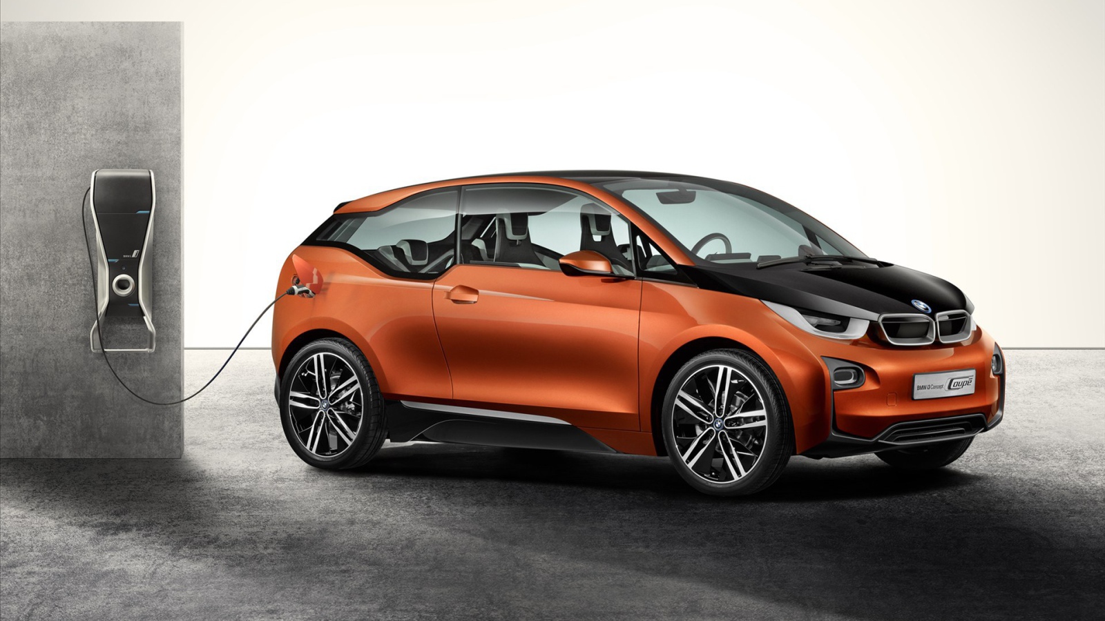 BMW i3 электромобиль