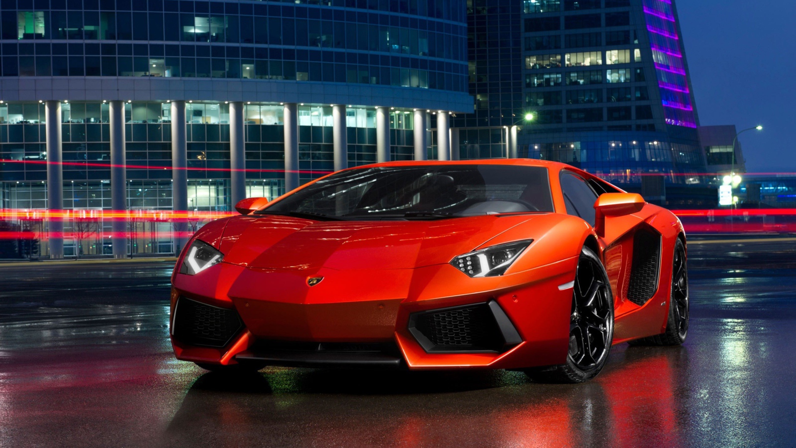 Красный Lamborghini Aventador