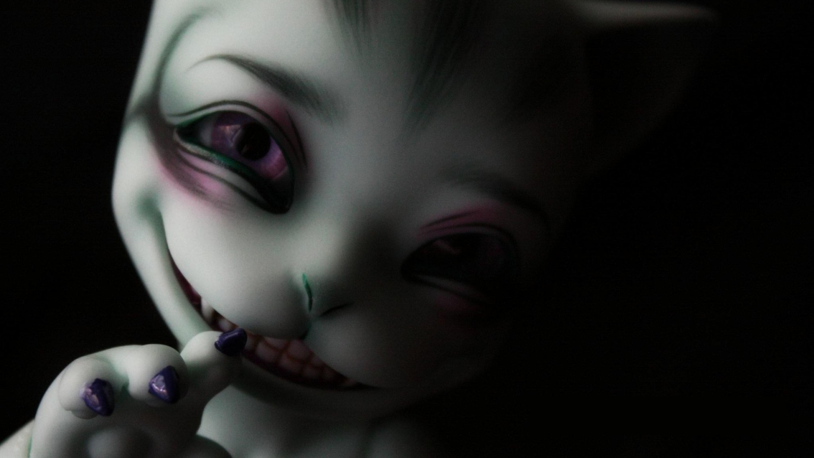 Улыбающийся кот