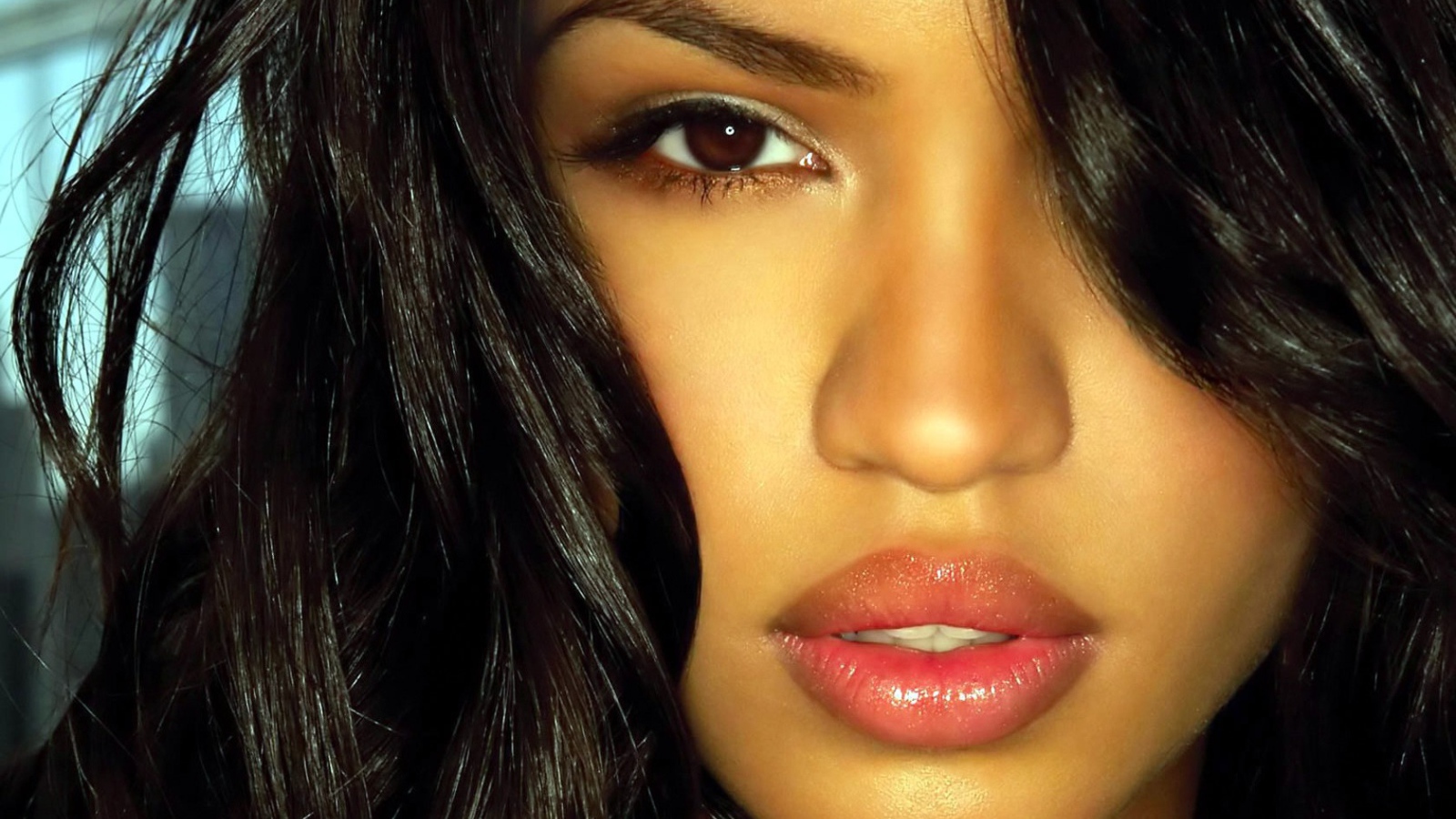 Пухлые губы