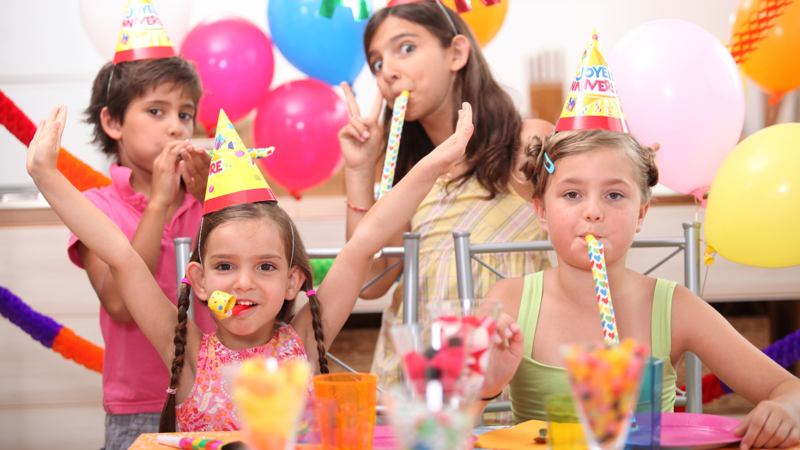 Счастливые гости на день рождения