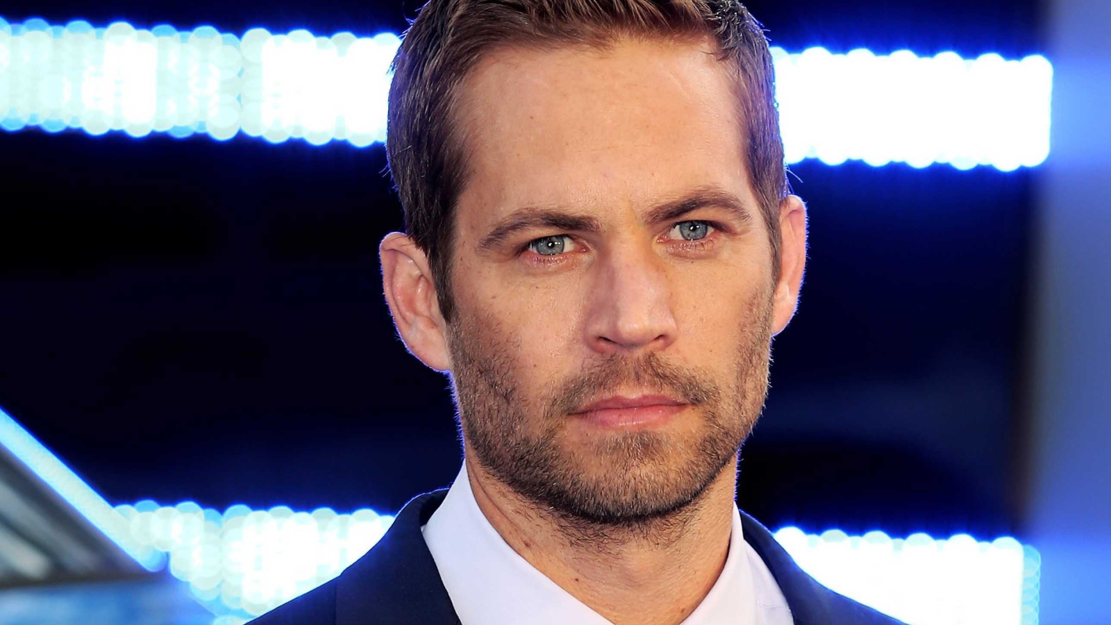 Актер Пол Уокер крупным планом