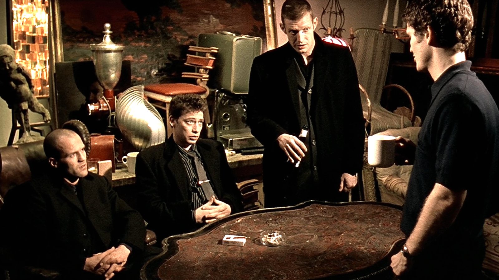 Карты, деньги, два ствола