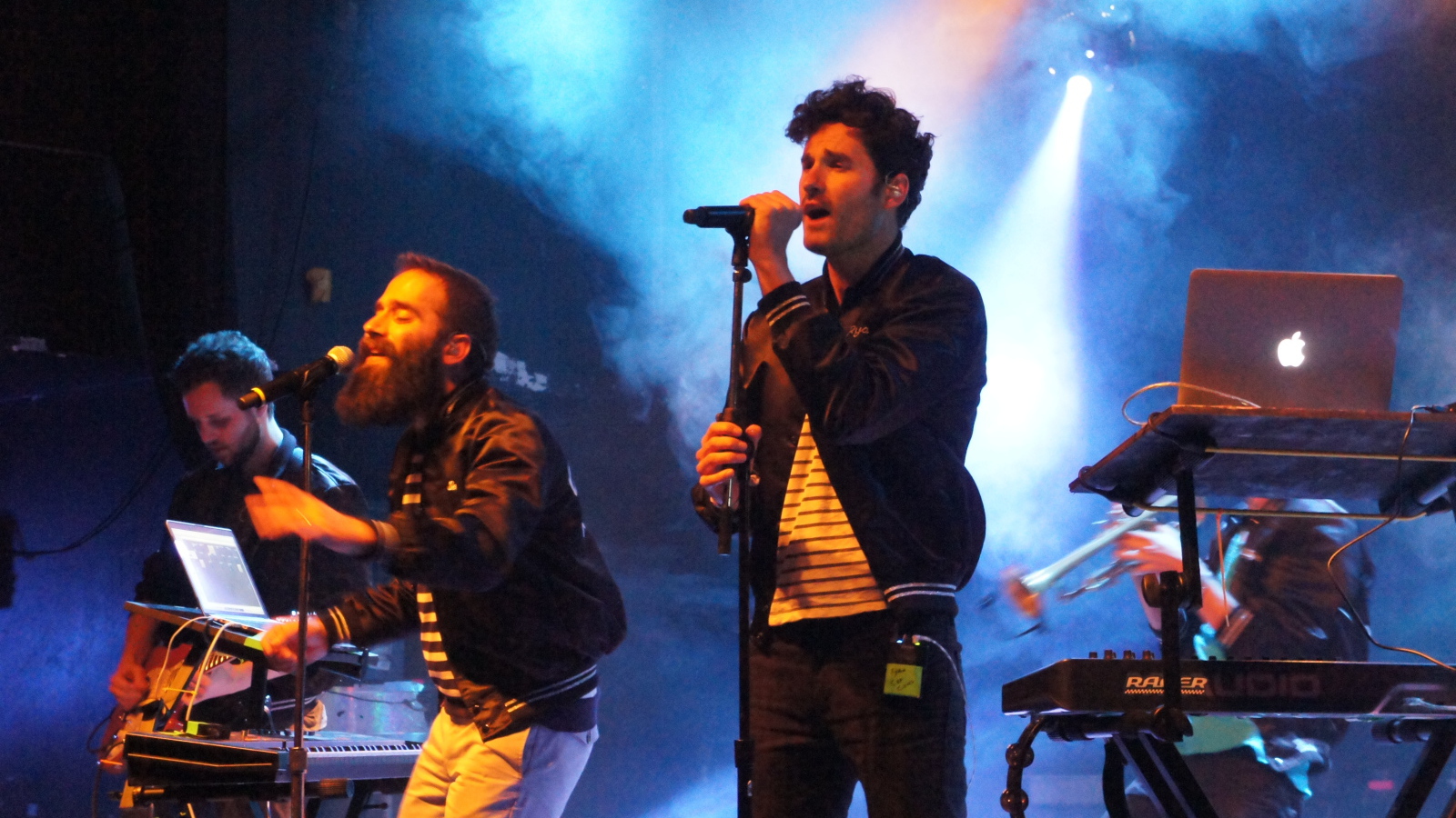 Capital Cities на концерте