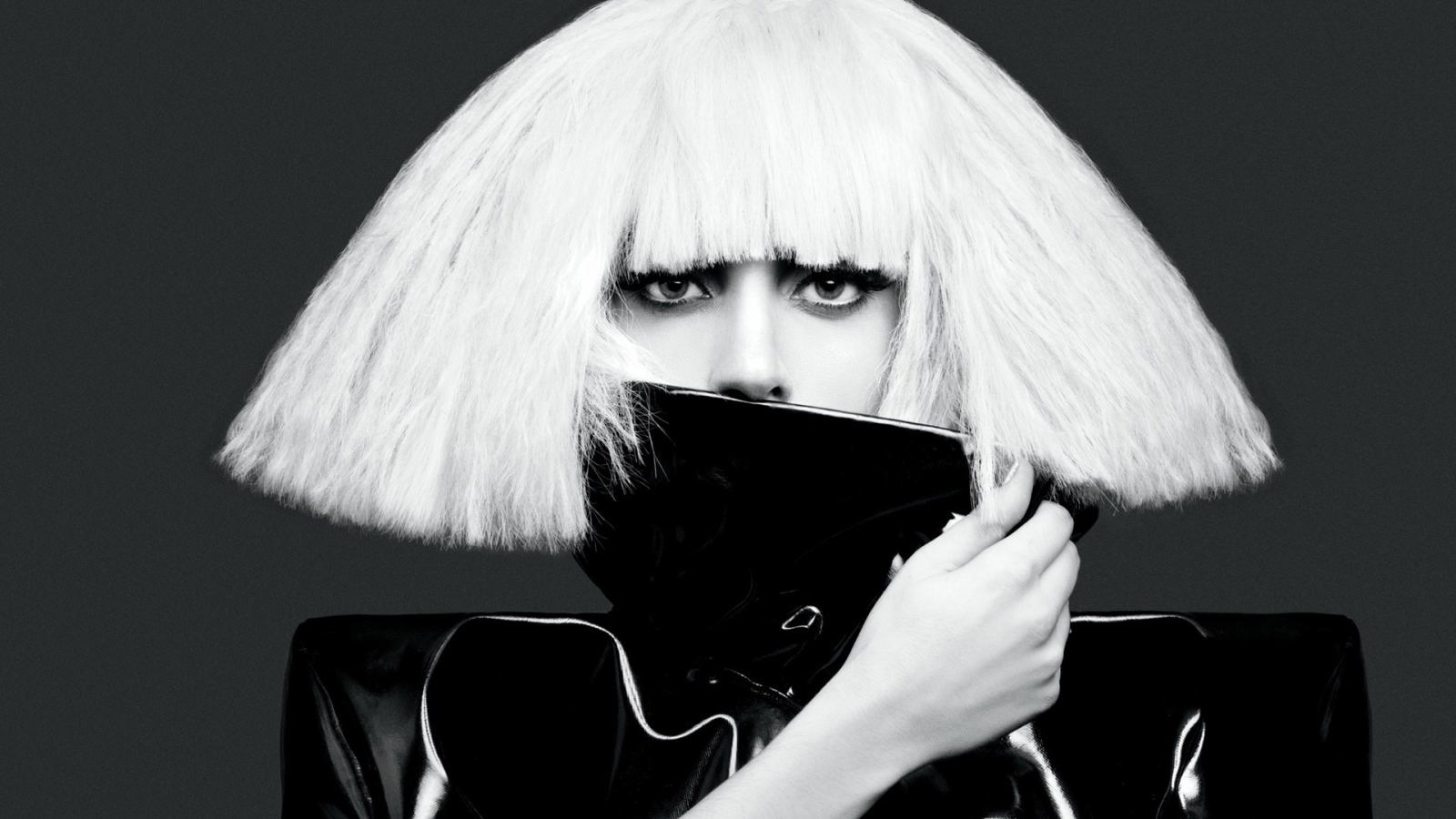 Причёска певицы Леди Гага