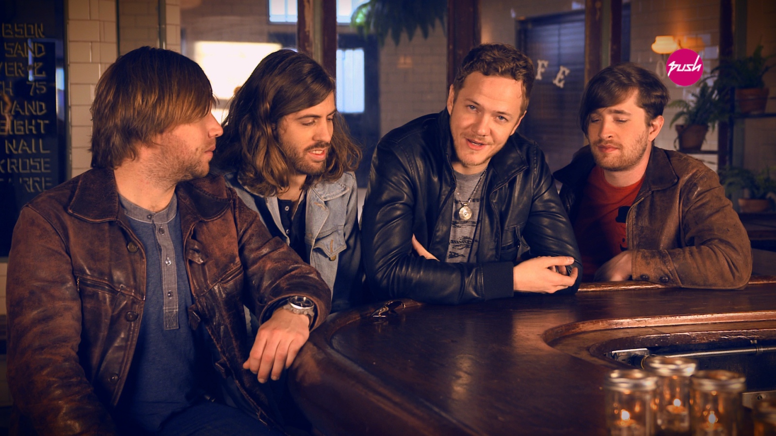 Imagine Dragons: группа в баре