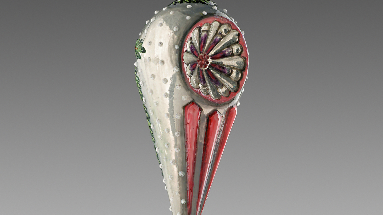 Eлочные игрушки сосульки