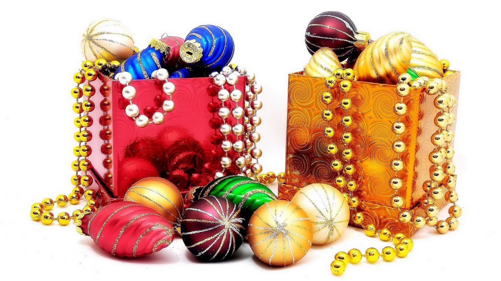 Подарочные елочные игрушки