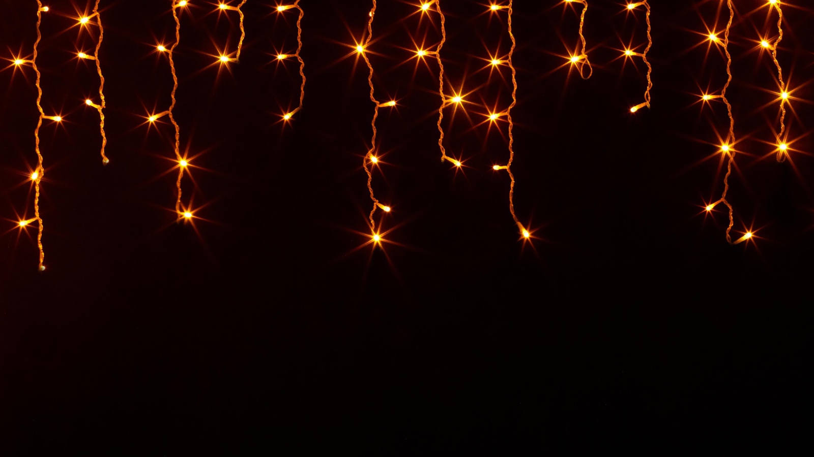 Гирлянда на стену