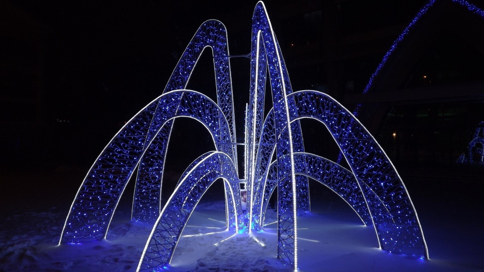 Светящиеся гирлянды