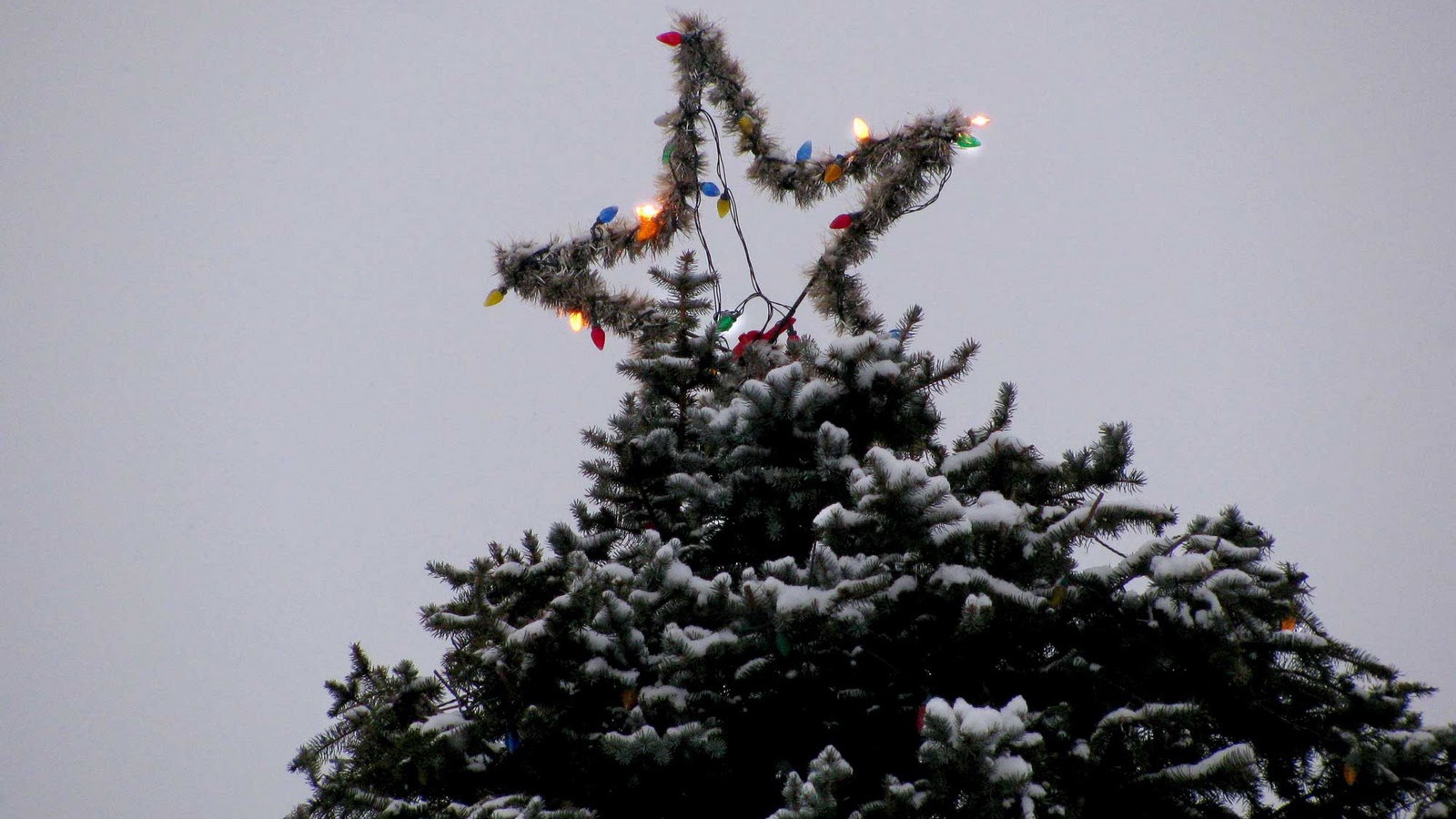 Звезда новогодней елки