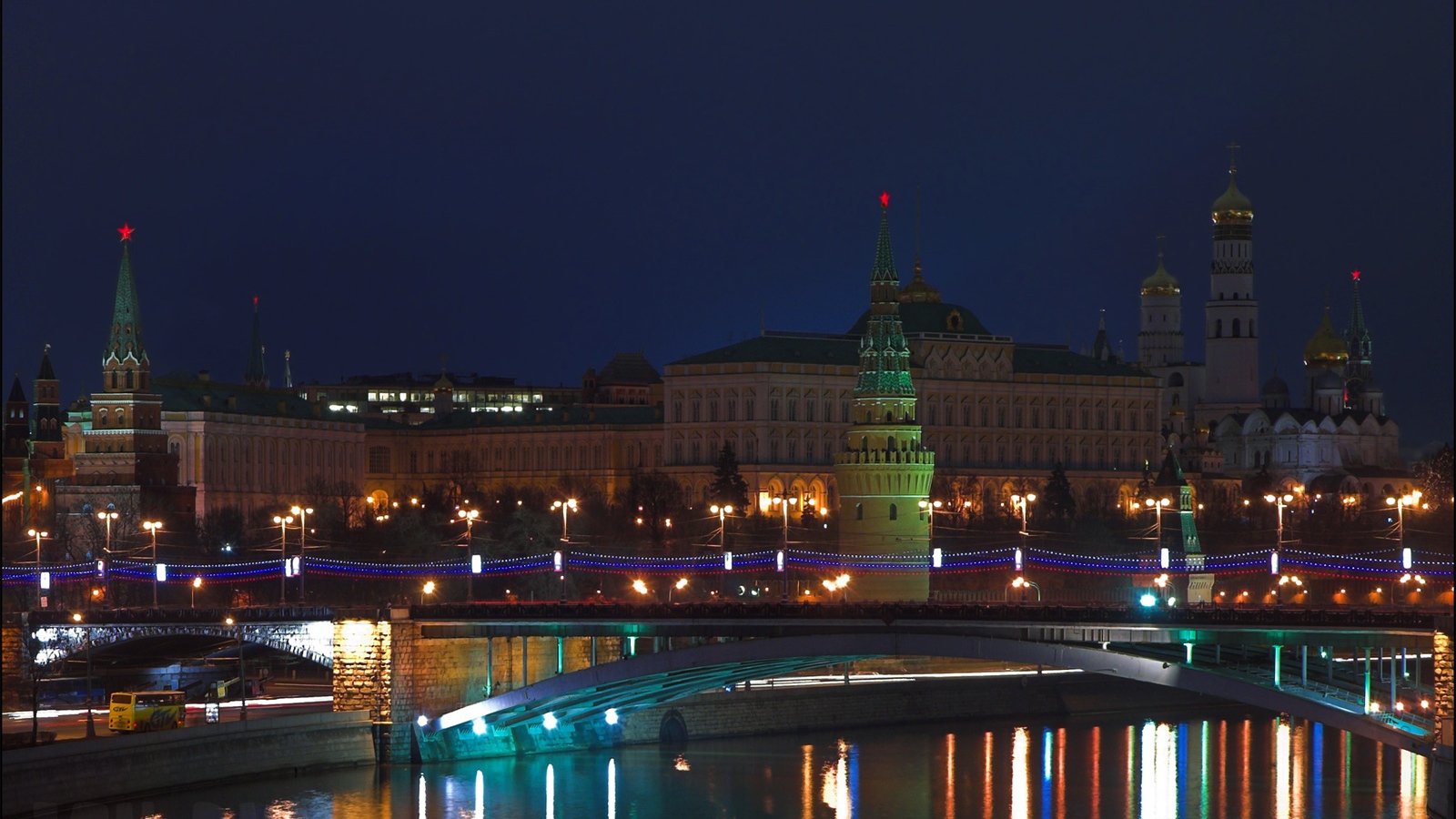 Мост в центре Москвы