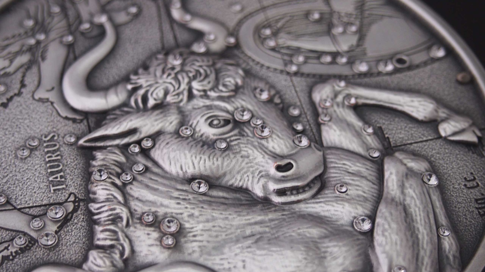 Телец на монете