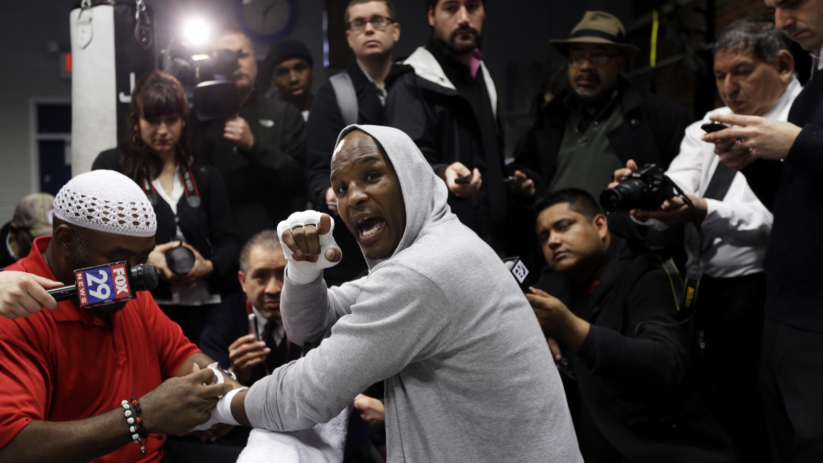 Чемпион по боксу Бернард Хопкинс