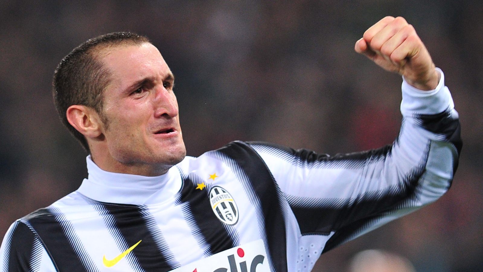 Ювентус Джорджо Кьеллини забивает гол