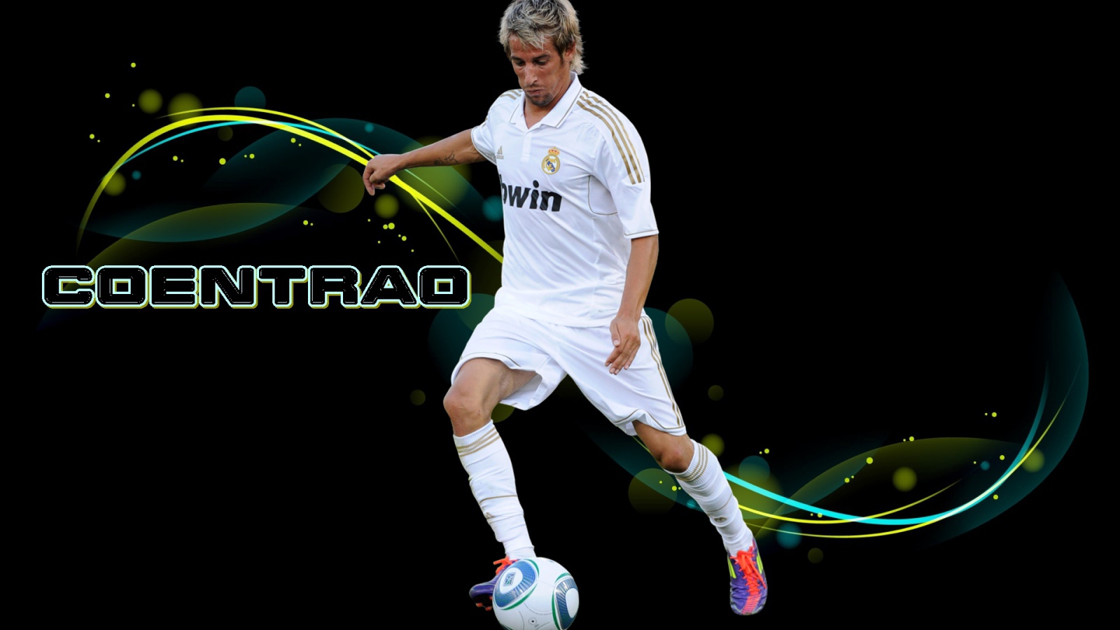 Реал Мадрид Фабиу Коэнтрау на черном фоне