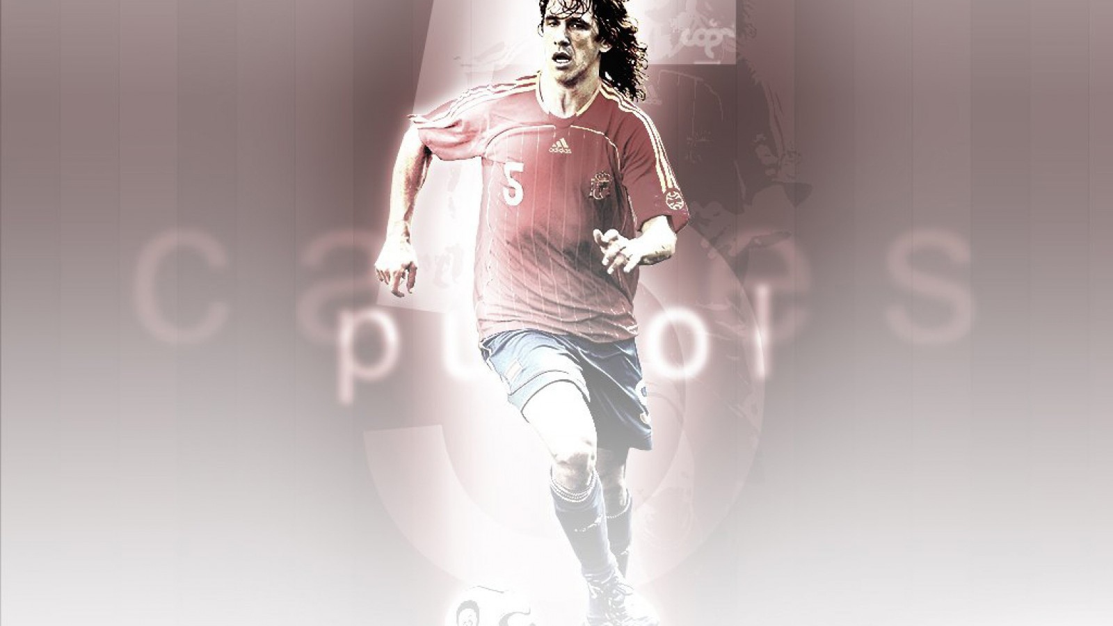 Лучший защитник футболист Барселоны Карлес Пуйоль