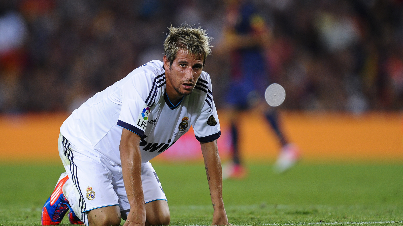 Лучший защитник Реал Мадрид Фабио Коэнтрау на коленях