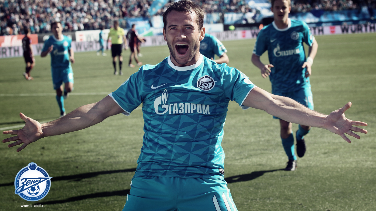 The best football player Zenit Alexander Kerzhakov scored a goal