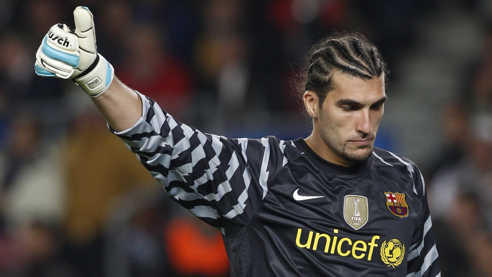 Лучший футболист Барселоны Хосе Пинто