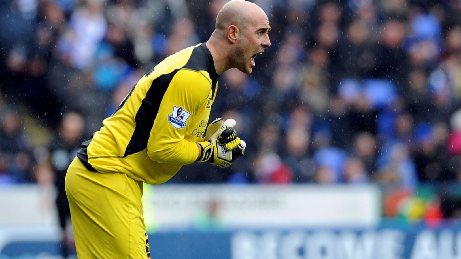 Лучший вратарь Наполи Пепе Рейна