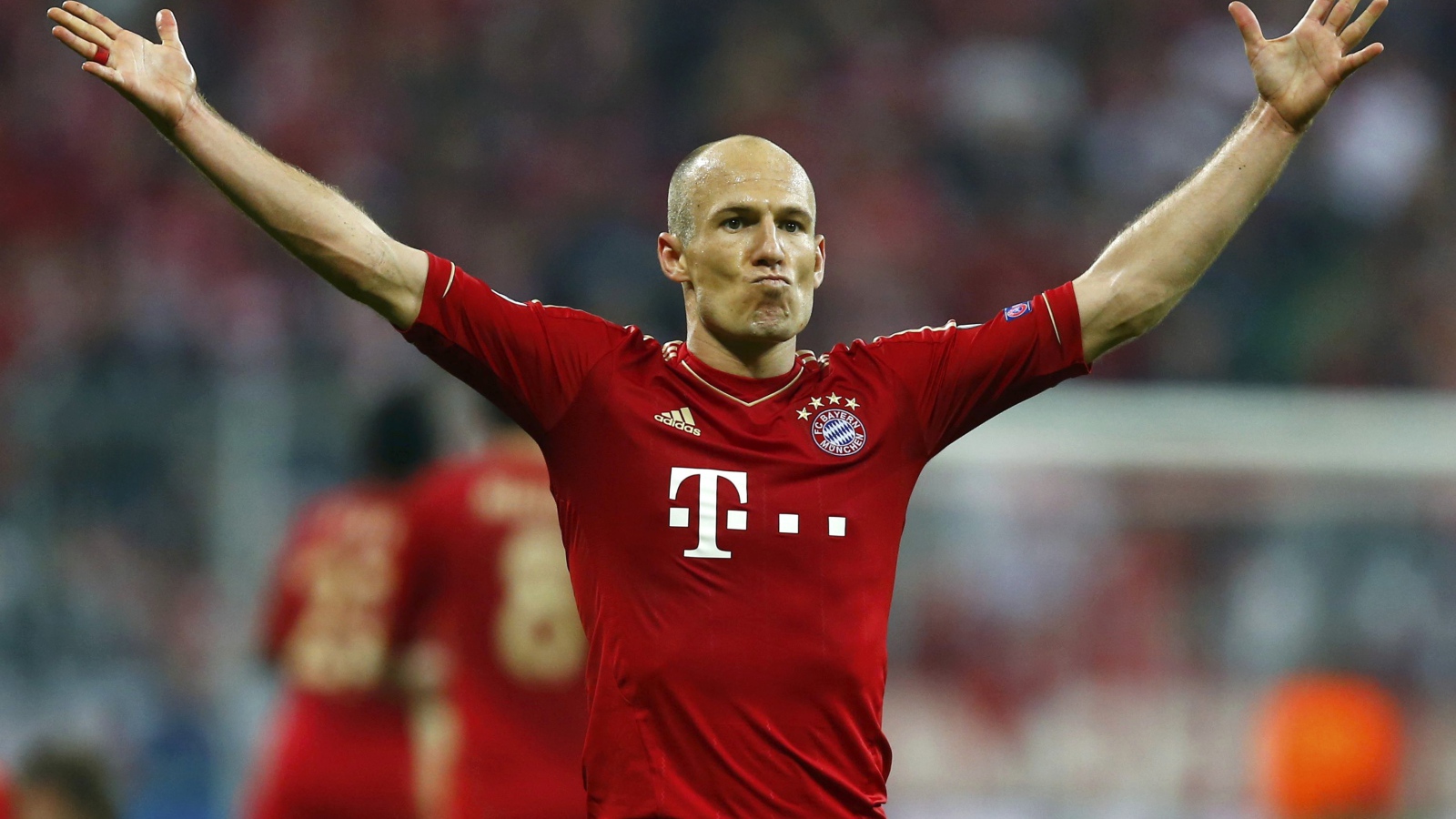  Лучший полузащитник Баварии Арьен Роббен