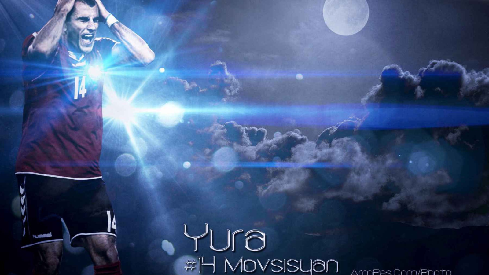 Нападающий московского Спартака Юра Мовсисян промахнулся