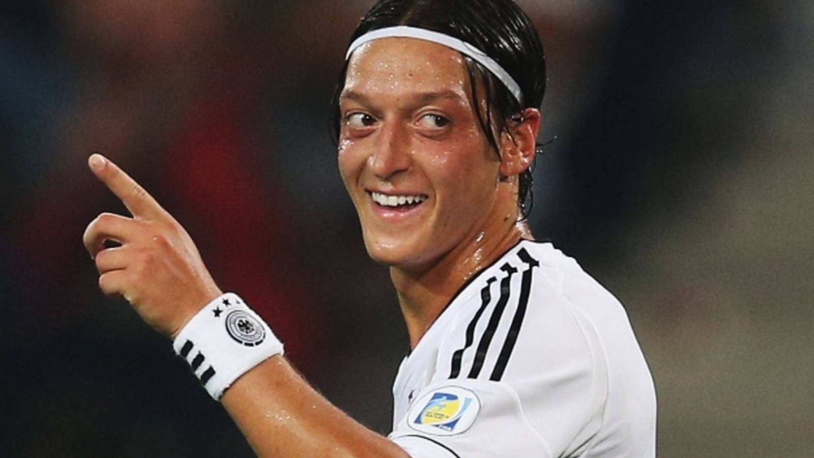 Гордость Арсенала Месут Озил