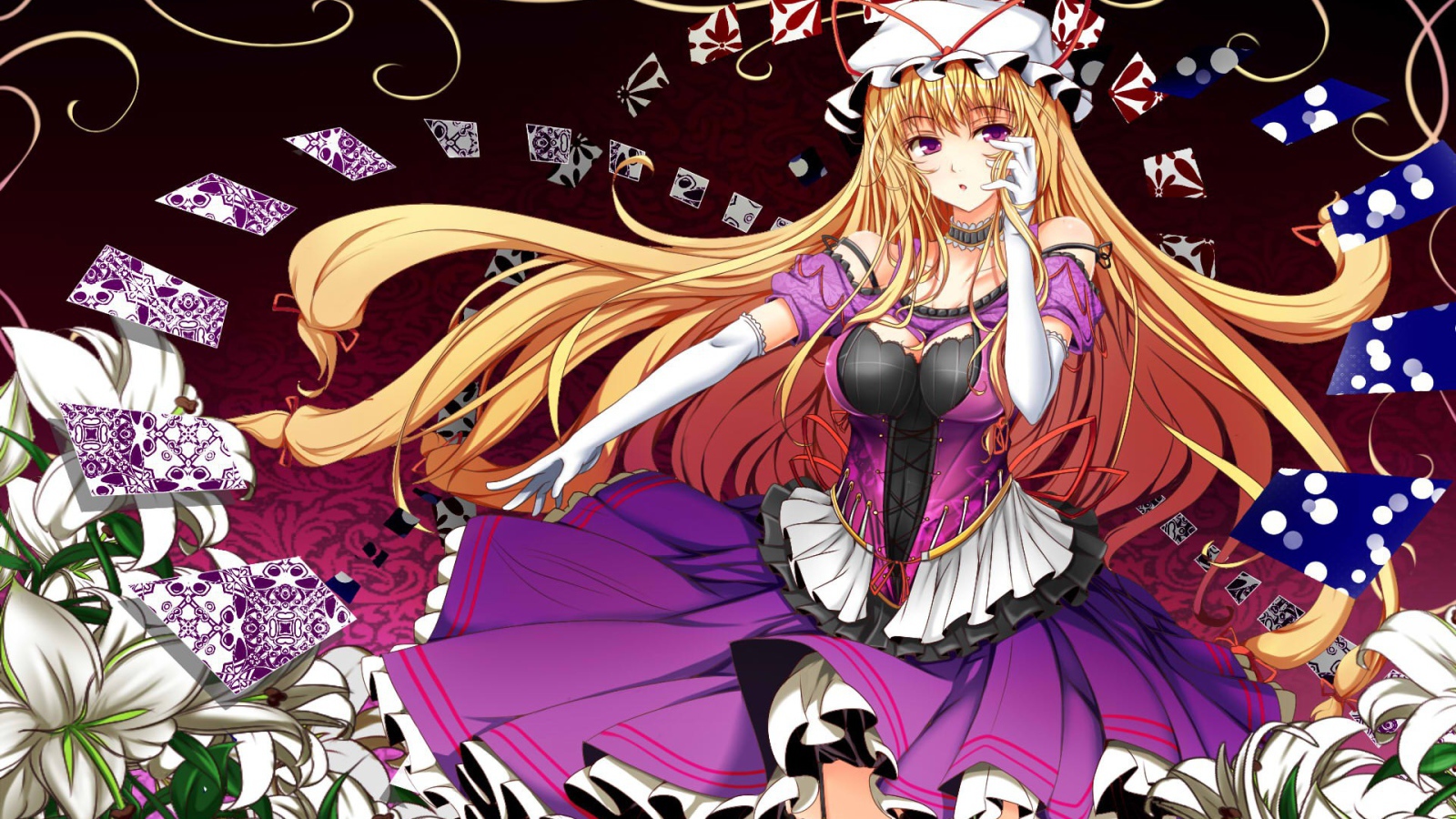 Девушка гадает на картах