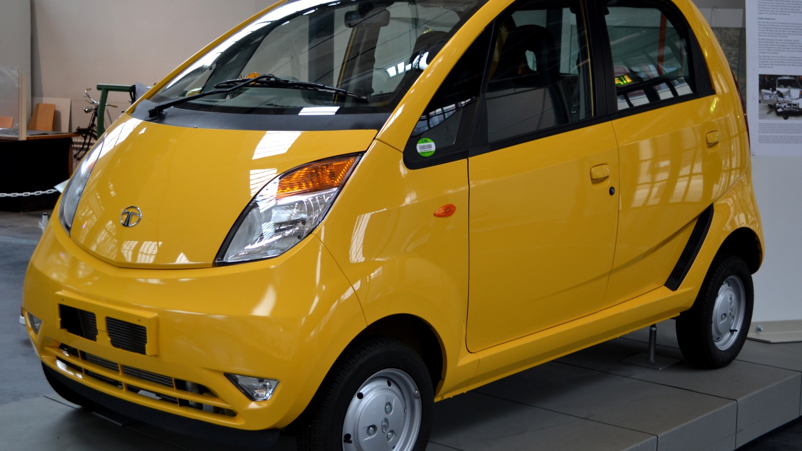 Надежная машина Tata Nano 2014