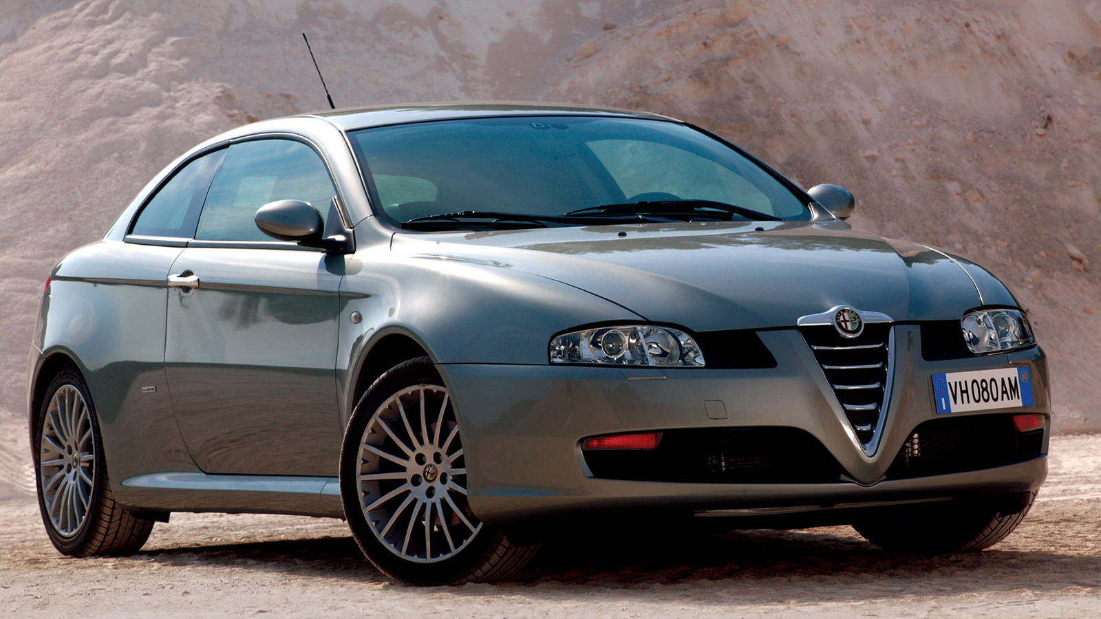 Красивый автомобиль Alfa Romeo 169